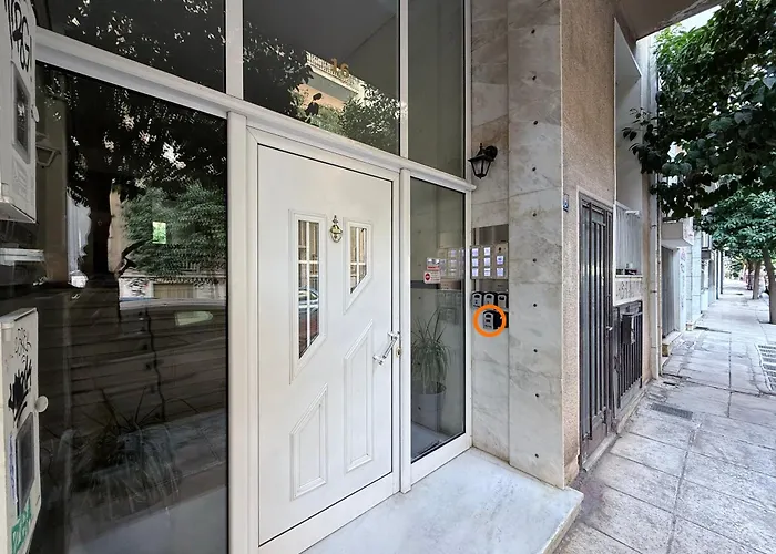 Matrozou Spacious 95Sqm Apt In Koukaki