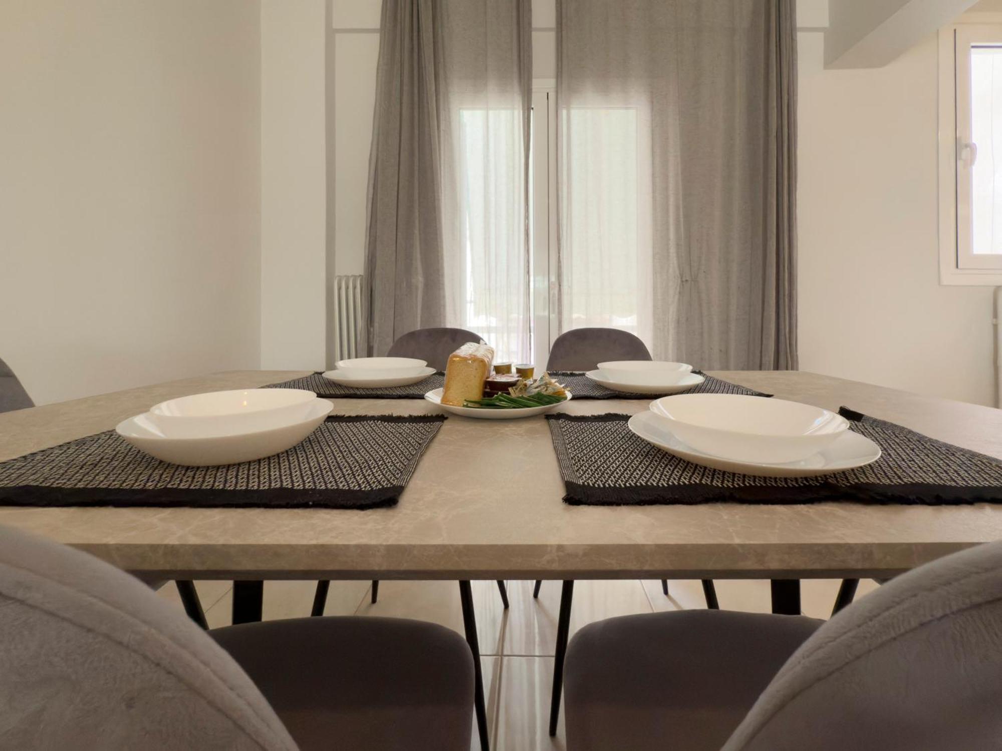 Matrozou Spacious 95sqm In Koukaki Athene