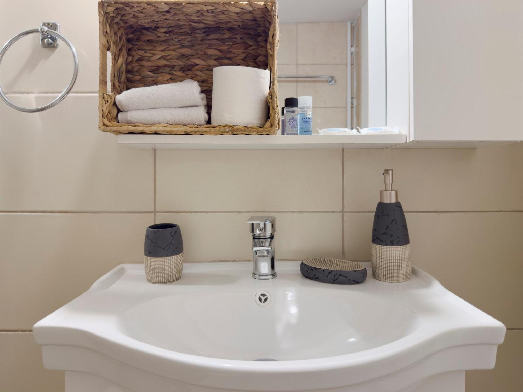 Matrozou Spacious 95sqm In Koukaki * Athene